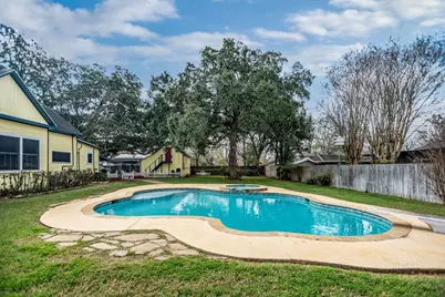 407 Robinson Street, Edna, TX 77957 - Photo 33
