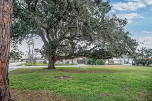 407 Robinson St, Edna, TX 77957 - Photo 29