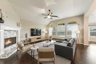 16718 Lake Limestone Ln, Houston, TX 77044 - Photo 9