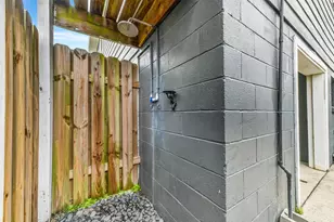 1110 64th St, Galveston, TX 77551 - Photo 9