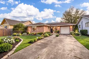 1410 Caplin St, Houston, TX 77022 - Photo 3