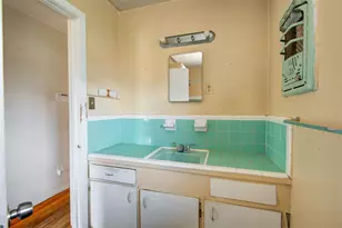 1410 Caplin St, Houston, TX 77022 - Photo 17