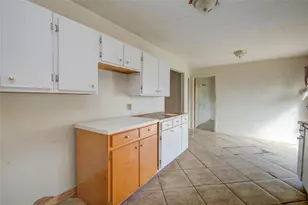 1410 Caplin St, Houston, TX 77022 - Photo 13