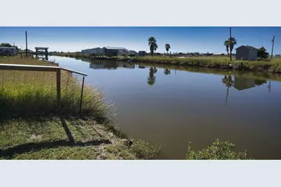 215 Hall Avenue, Sargent, TX 77414 - Photo 5