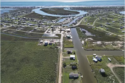 215 Hall Avenue, Sargent, TX 77414 - Photo 27