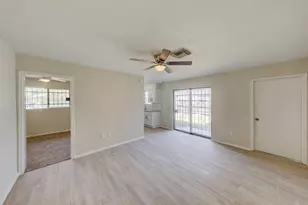 12938 S Coast Dr, Houston, TX 77047 - Photo 13
