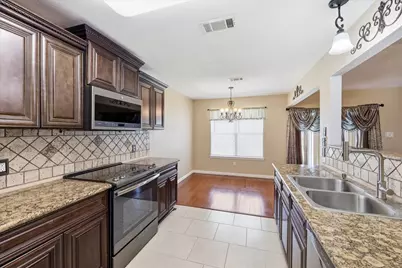 4406 Highland Avenue, Orange, TX 77632 - Photo 7