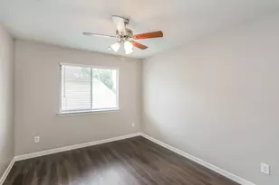 8238 Fuqua Gardens Dr, Houston, TX 77075 - Photo 13