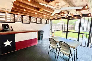 1222 Sunset Ln, Texas City, TX 77590 - Photo 3