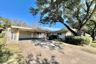 1222 Sunset Ln, Texas City, TX 77590 - Photo 5