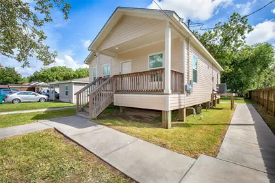 1125 Lake Road, La Marque, TX 77568 - Photo 3