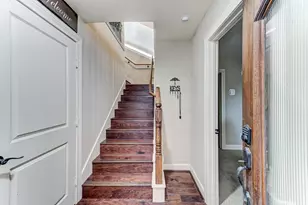 1325 W 24th St, Houston, TX 77008 - Photo 5