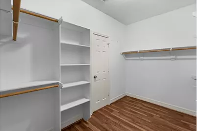 607 Oak Street, Anahuac, TX 77514 - Photo 25