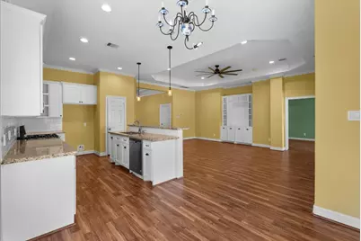 607 Oak Street, Anahuac, TX 77514 - Photo 13