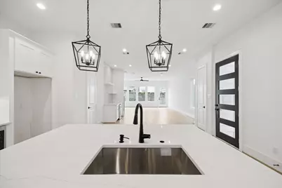 1442 Nashua St, Houston, TX 77008 - Photo 7