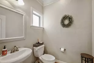 933 W 17th St, Houston, TX 77008 - Photo 9