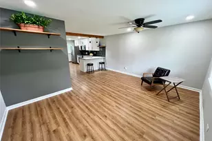 813 12th Ave N, Texas City, TX 77590 - Photo 3