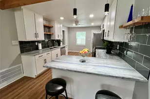 813 12th Ave N, Texas City, TX 77590 - Photo 5