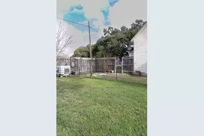 402 Alamo Street, El Campo, TX 77437 - Photo 29