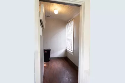 402 Alamo Street, El Campo, TX 77437 - Photo 9