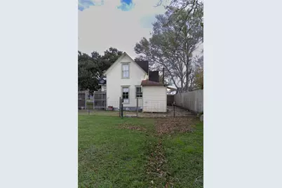 402 Alamo Street, El Campo, TX 77437 - Photo 31