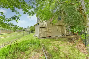 807 Stadium Cir, Friendswood, TX 77546 - Photo 31