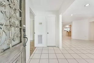 807 Stadium Cir, Friendswood, TX 77546 - Photo 5