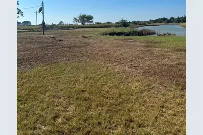 708 Bayou Avenue, Anahuac, TX 77514 - Photo 9