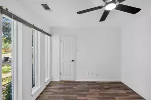 5675 Sylmar Rd, Houston, TX 77081 - Photo 15