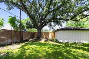 5675 Sylmar Rd, Houston, TX 77081 - Photo 29