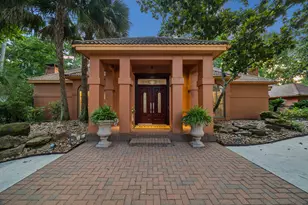 2303 Woods Estates Dr, Kingwood, TX 77339 - Photo 9