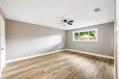 1803 Thornbrook Drive, Missouri City, TX 77489 - Photo 15