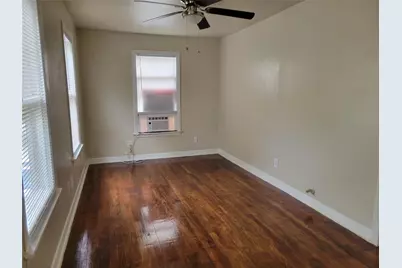 1319 1/2 Beverly Street, Houston, TX 77008 - Photo 5