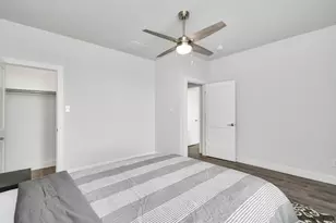 22814 Camino St, Galveston, TX 77554 - Photo 29