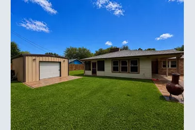 913 Cannan Drive, Angleton, TX 77515 - Photo 3