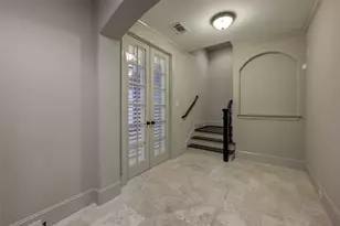1809 W 24th St, Houston, TX 77008 - Photo 3