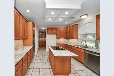 1003 Clarenda Falls Drive, Sugar Land, TX 77479 - Photo 39
