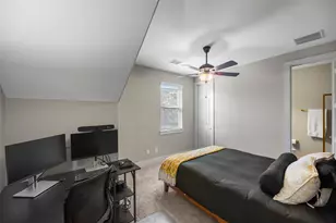 1129 Beasley Hills Ln, Houston, TX 77008 - Photo 5