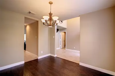 142 Russet Grove Circle, The Woodlands, TX 77384 - Photo 5