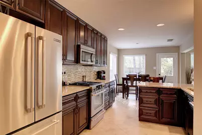 142 Russet Grove Circle, The Woodlands, TX 77384 - Photo 15