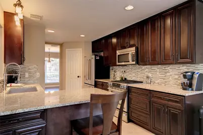 142 Russet Grove Circle, The Woodlands, TX 77384 - Photo 13