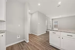 1439 Terry Roberts Dr, Angleton, TX 77515 - Photo 17