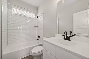 1439 Terry Roberts Dr, Angleton, TX 77515 - Photo 21