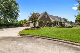 109 April Point Pl, Conroe, TX 77356 - Photo 5