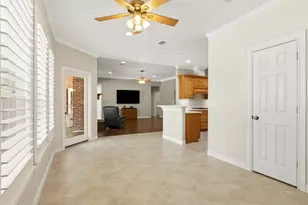 109 April Point Pl, Conroe, TX 77356 - Photo 17