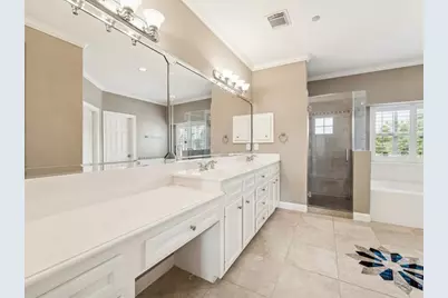 6324 Elm Court, Bellaire, TX 77401 - Photo 13