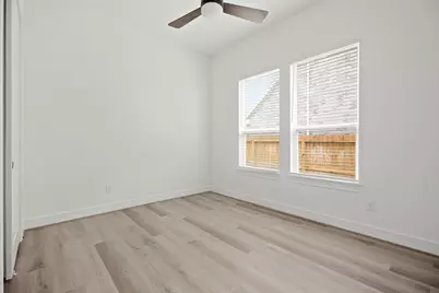 1801 S Wildflower Drive, Deer Park, TX 77536 - Photo 19