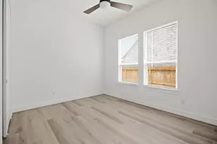 1801 S Wildflower Dr, Deer Park, TX 77536 - Photo 19