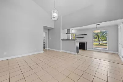 9 McClellan Circle, Houston, TX 77365 - Photo 5
