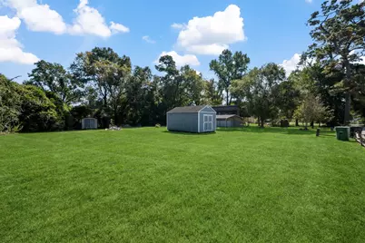 9 McClellan Circle, Houston, TX 77365 - Photo 15